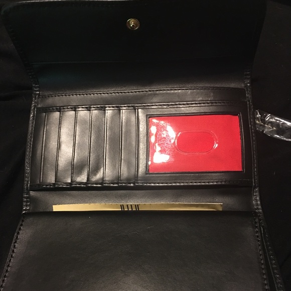 Disney Dooney & Bourke Pirates Wallet - Picture 3 of 4